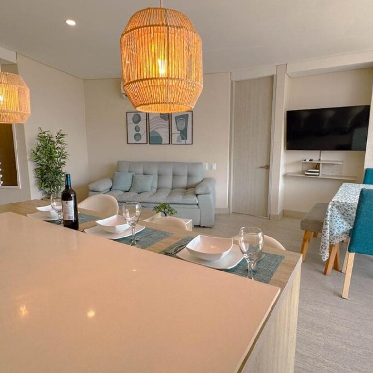 exclusivo condominio cerca al mar - Three-Bedroom Apartment - 1