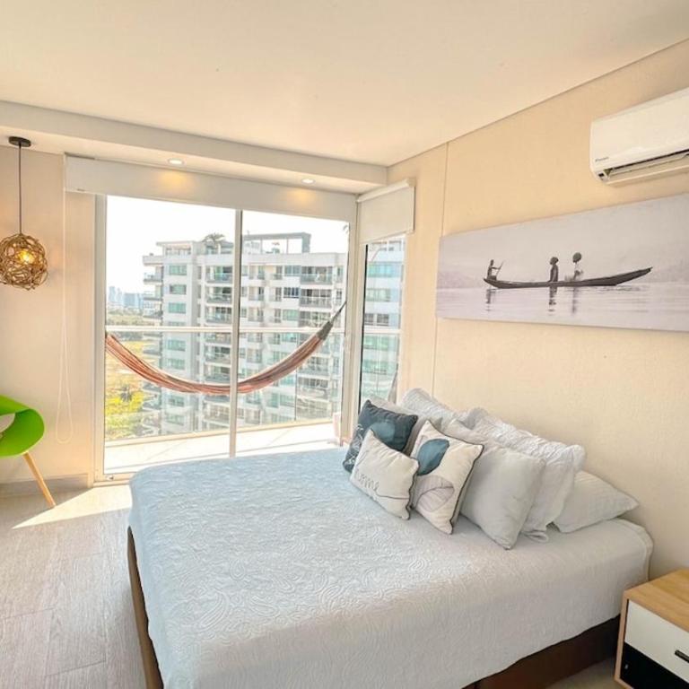 exclusivo condominio cerca al mar - Three-Bedroom Apartment - 24