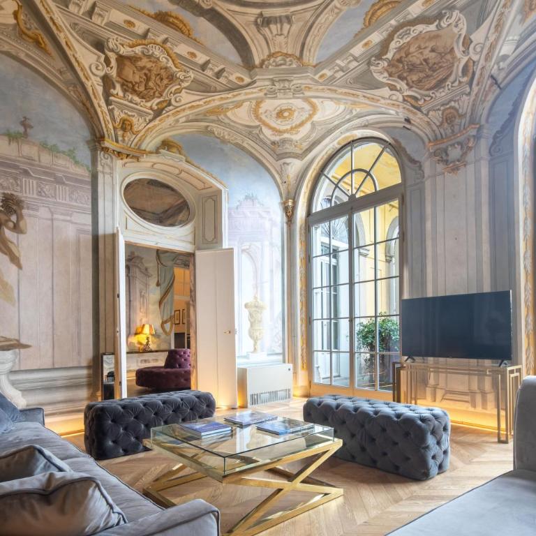 Historic Frescoes Apartment - Three-Bedroom Apartment - 1