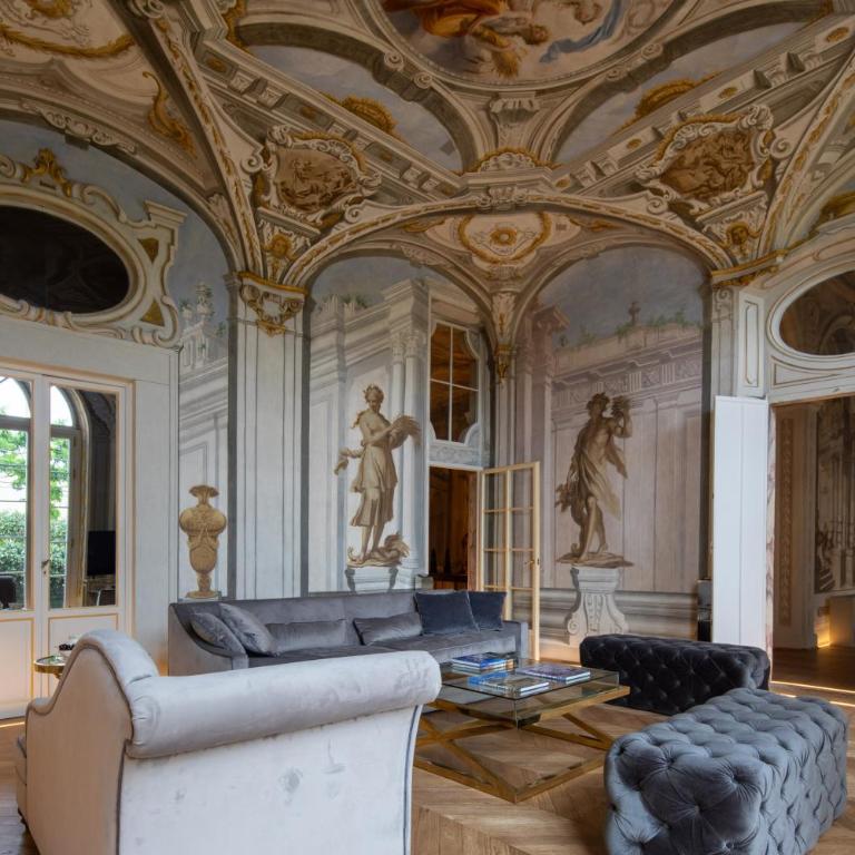 Historic Frescoes Apartment - Three-Bedroom Apartment - 3