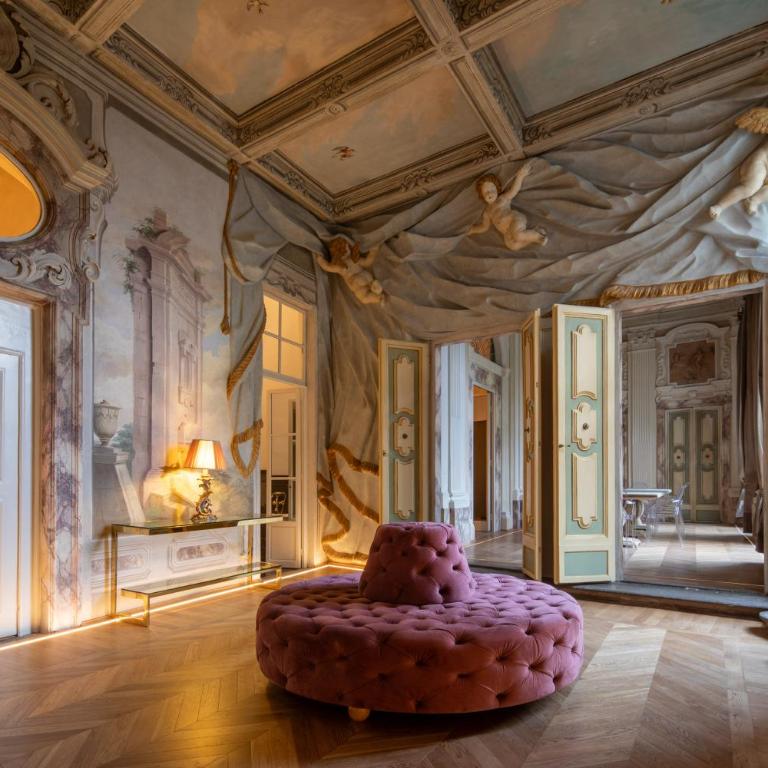 Historic Frescoes Apartment - Three-Bedroom Apartment - 9