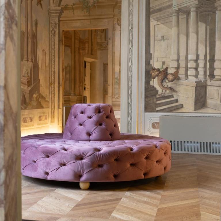 Historic Frescoes Apartment - Three-Bedroom Apartment - 10