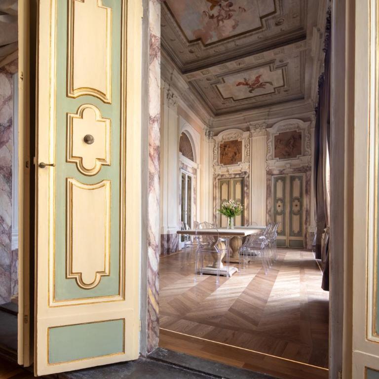 Historic Frescoes Apartment - Three-Bedroom Apartment - 15