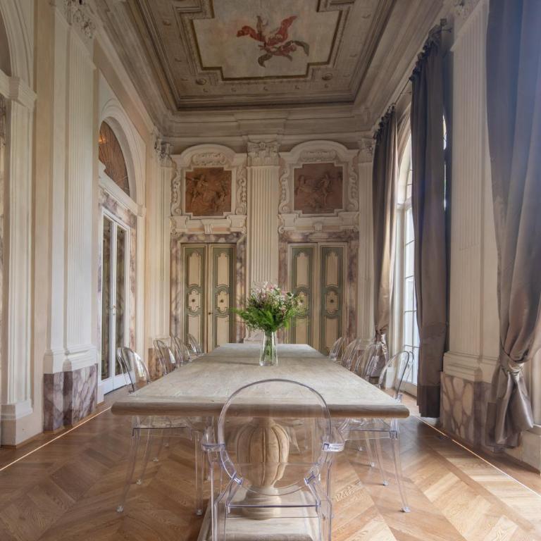 Historic Frescoes Apartment - Three-Bedroom Apartment - 12