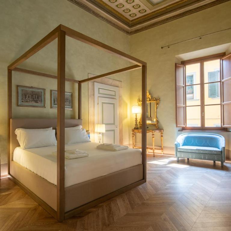 Historic Frescoes Apartment - Three-Bedroom Apartment - 34