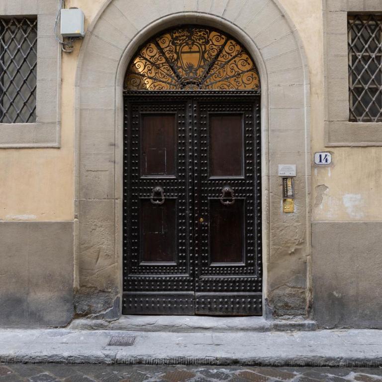 Historic Frescoes Apartment - Three-Bedroom Apartment - 53