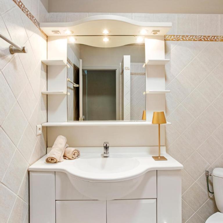 Villa Seize St Tropez - Villa - Vue sur Mer - 11
