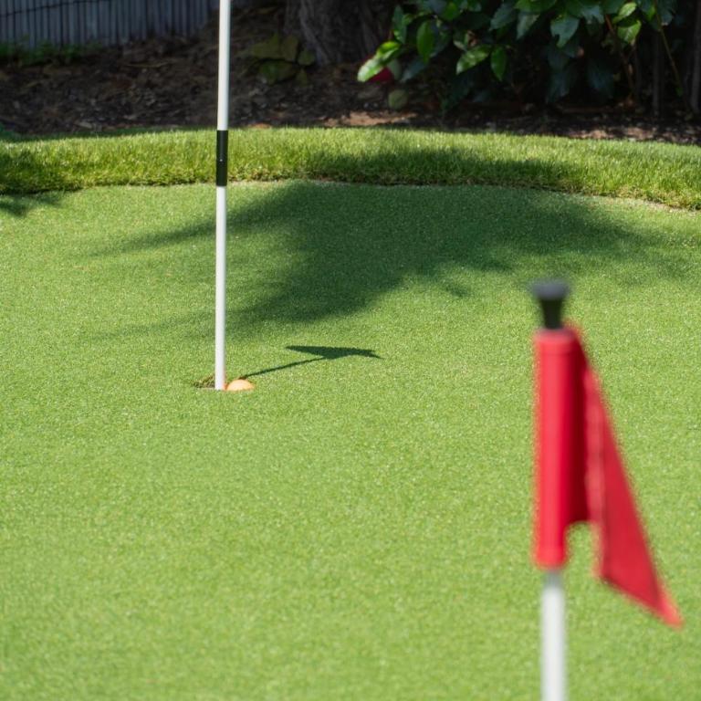 Villa design with pool and mini-golf, 6 people - Villa Deluxe - 10