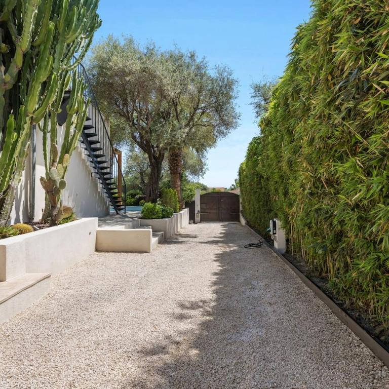 Villa design with pool and mini-golf, 6 people - Villa Deluxe - 20