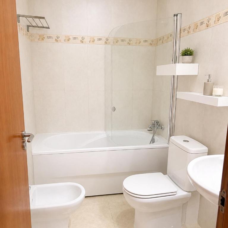 Casa de Playa con Piscina - Casa con 1 dormitorio - 3