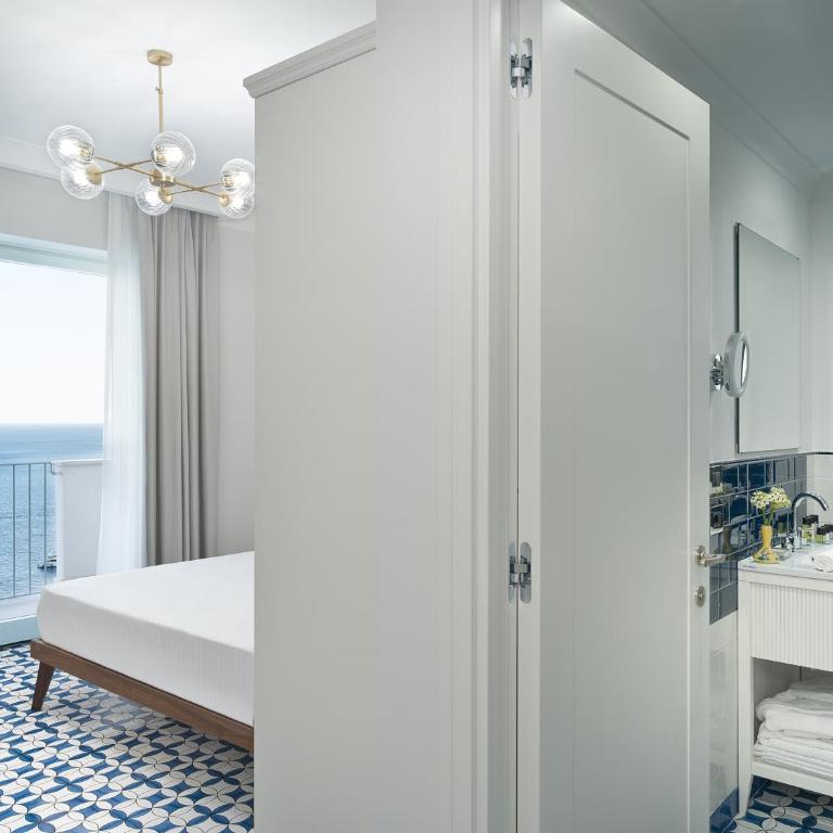Hotel Il Tipografo di Amalfi - Camera Matrimoniale con Balcone e Vista Mare - 5