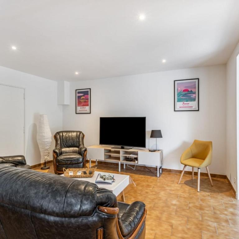 Bright House With Terrace And Garden - Maison de Vacances - 2