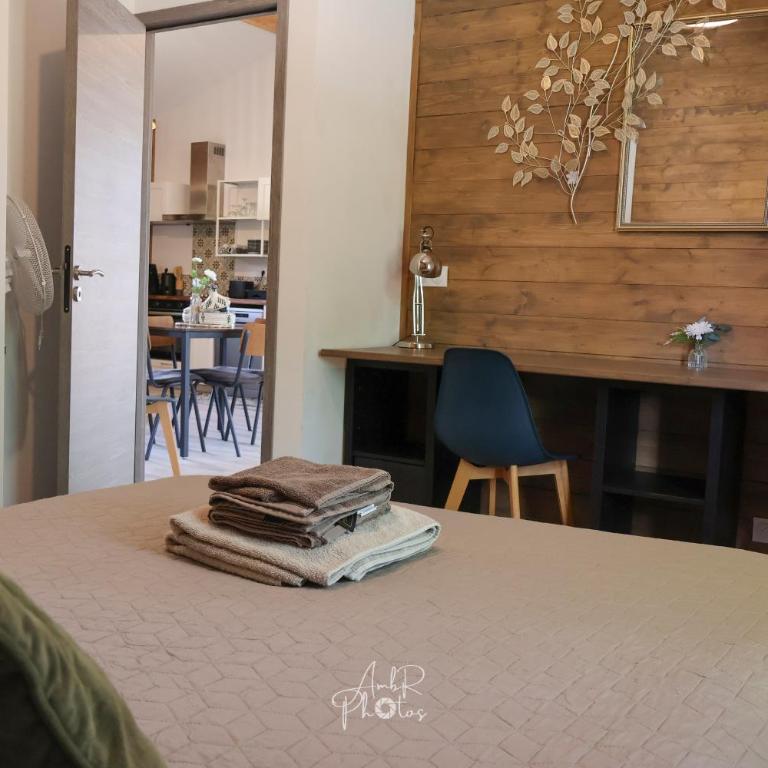 Chalet tous confort avec piscine lagon - Chalet 2 Chambres - 10