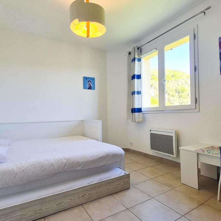 Charmante Villa avec Piscine Jardin et BBQ à 30min de Nice - Villa con 2 Camere da Letto - 35