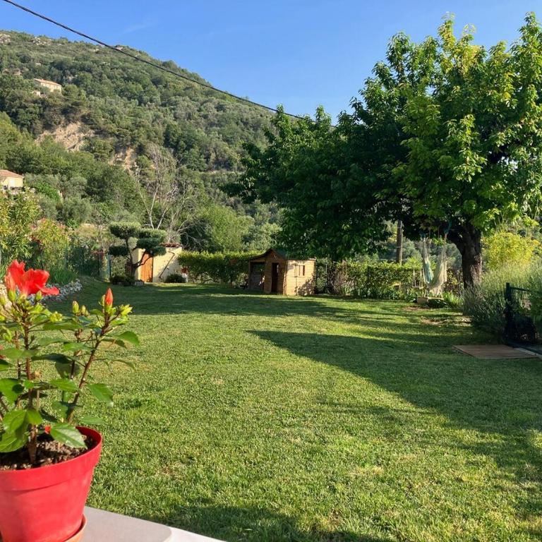 Charmante Villa avec Piscine Jardin et BBQ à 30min de Nice - Villa con 2 Camere da Letto - 47