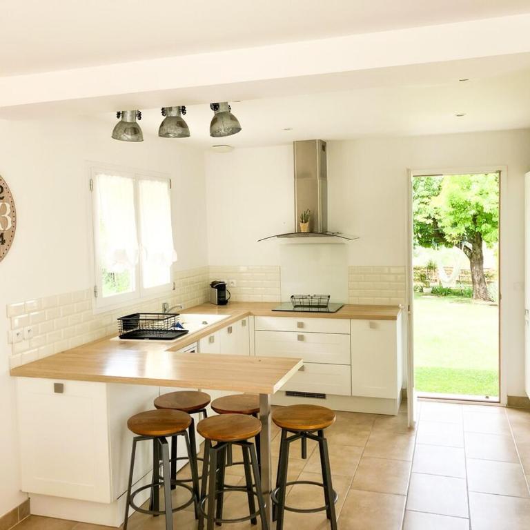 Charmante Villa avec Piscine Jardin et BBQ à 30min de Nice - Villa con 2 Camere da Letto - 48