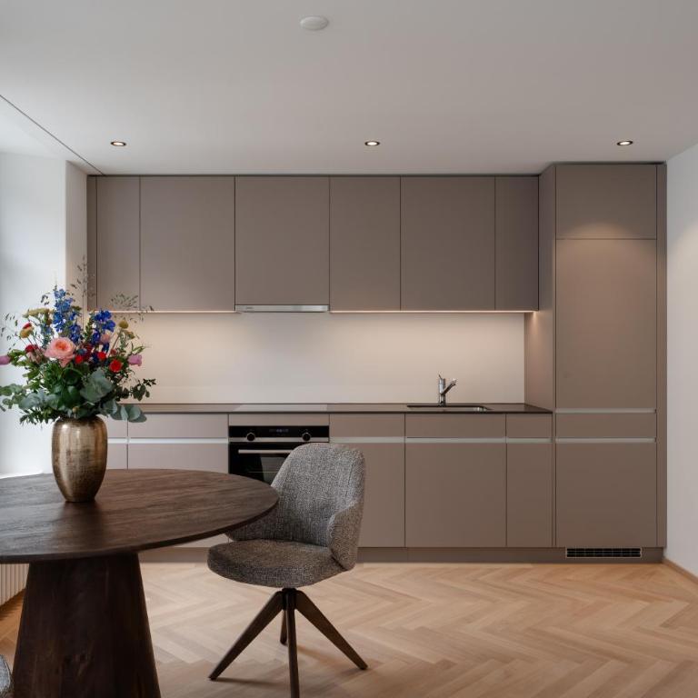 ODA Suites - self check-in apartments, old town - Deluxe Apartment mit 1 Schlafzimmer und Stadtblick - 5