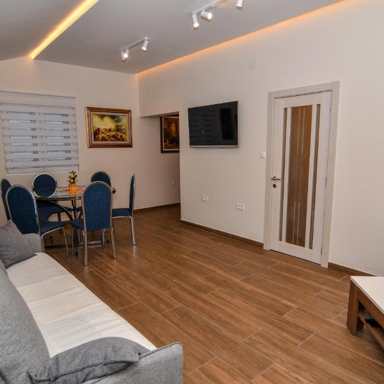 Guest house Šebelj - Two-Bedroom Deluxe Apartment with Balcony - 14