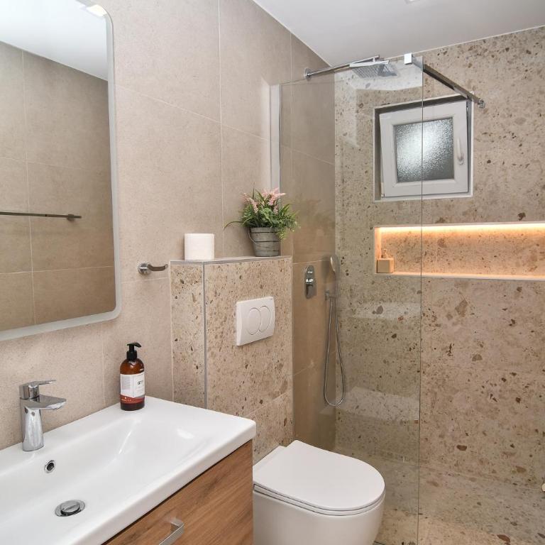 Guest house Šebelj - Two-Bedroom Deluxe Apartment with Balcony - 18
