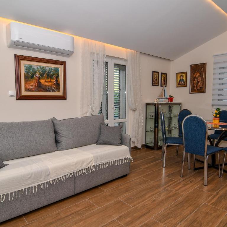 Guest house Šebelj - Two-Bedroom Deluxe Apartment with Balcony - 23