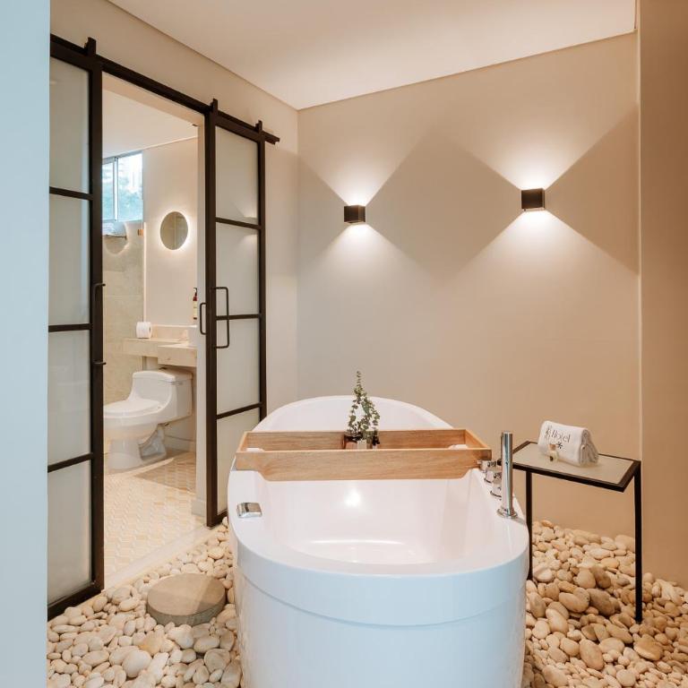 1616 Hotel - Habitación Doble Superior con bañera - 2