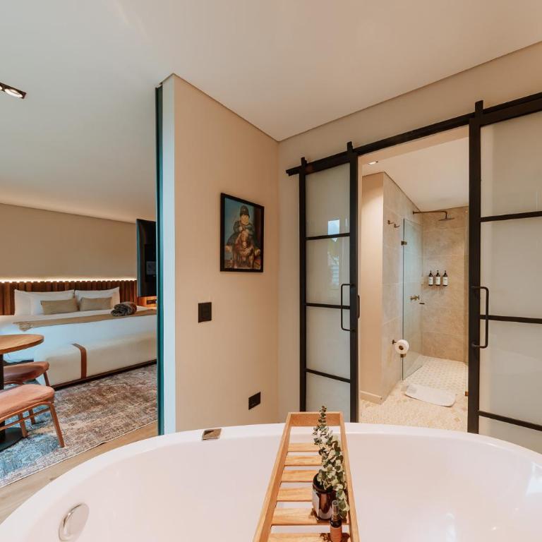 1616 Hotel - Habitación Doble Superior con bañera - 6