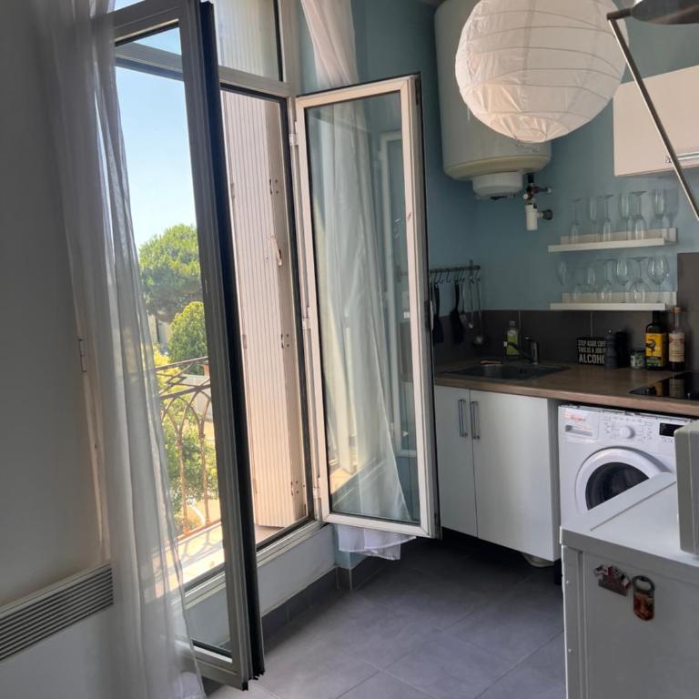 Appartement lumineux face studio DNA - Apartment mit 1 Schlafzimmer - 1