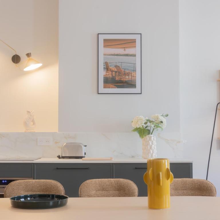 Luxueux Appartement - Hyper Centre - Climatisation - Balcon - Deluxe Apartment mit 3 Schlafzimmern - 32