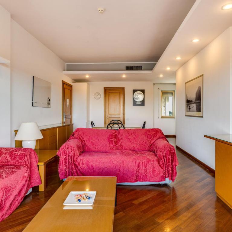 Bright Apartment with View and Parking - Two-Bedroom Apartment - 9