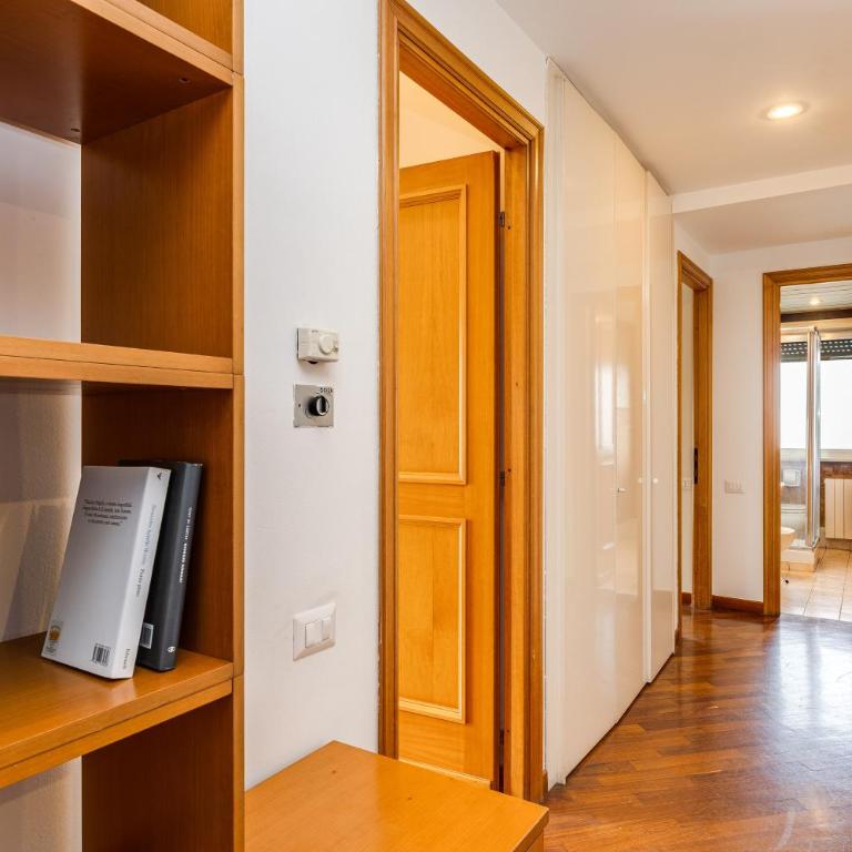 Bright Apartment with View and Parking - Two-Bedroom Apartment - 19