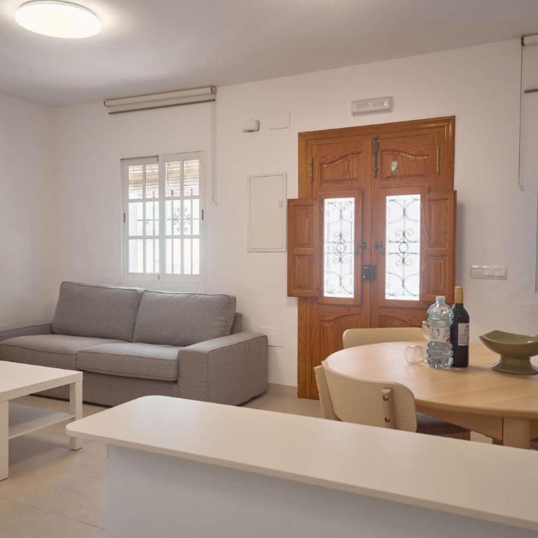 Casa Chica - Large Townhouse in Nerja Centro with Private Rooftop - Three-Bedroom Vacation Home - 4