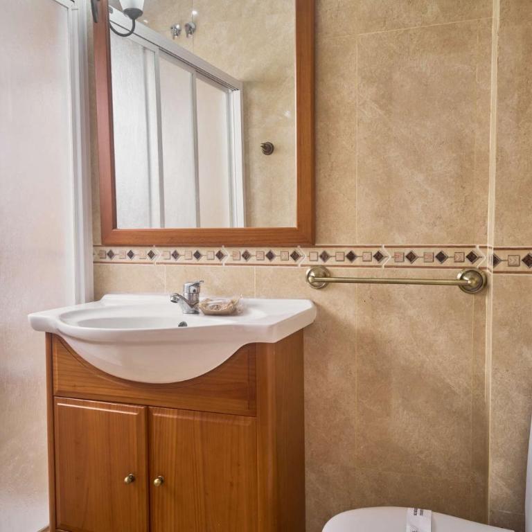 Casa Chica - Large Townhouse in Nerja Centro with Private Rooftop - Three-Bedroom Vacation Home - 25