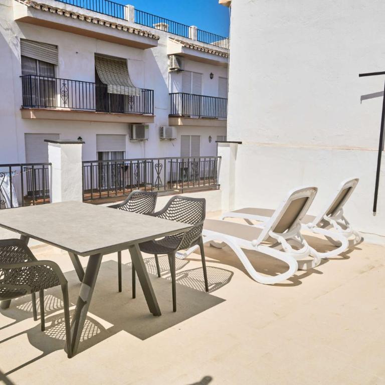 Casa Chica - Large Townhouse in Nerja Centro with Private Rooftop - Three-Bedroom Vacation Home - 18