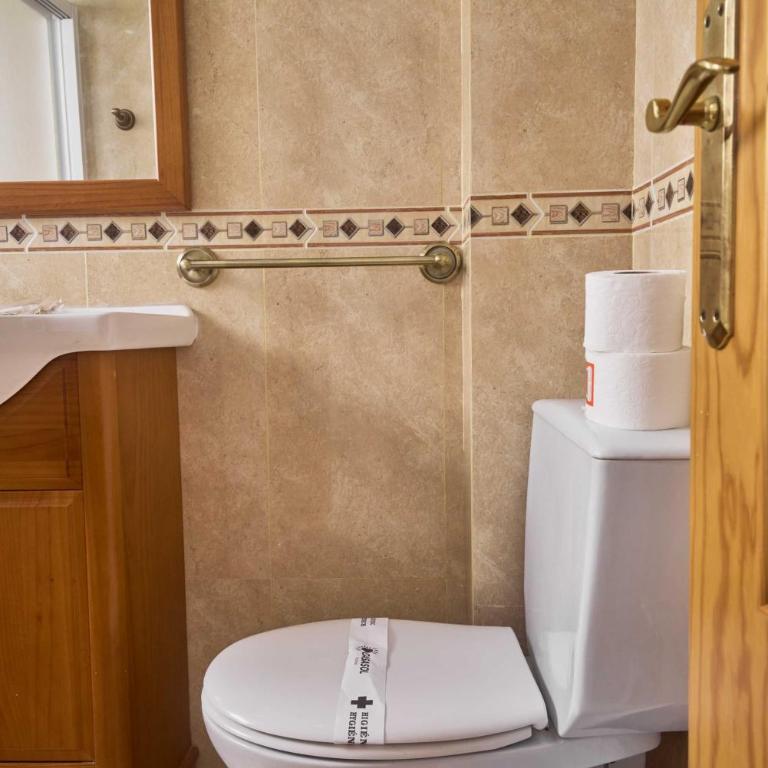 Casa Chica - Large Townhouse in Nerja Centro with Private Rooftop - Three-Bedroom Vacation Home - 28
