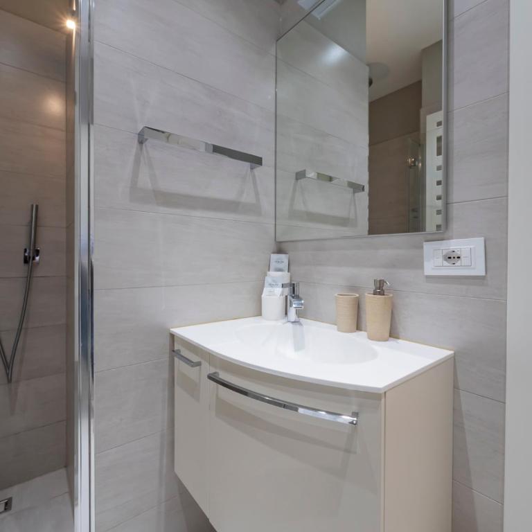 Youhosty - Duomo - Appartamento con 2 Camere da Letto - 34