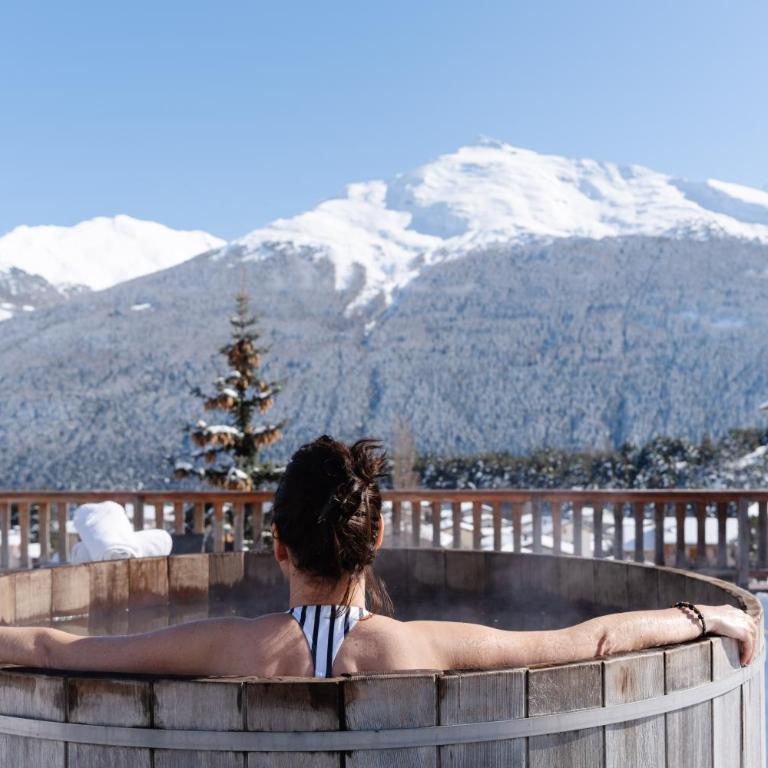 ALPINA LODGE VANOISE ex hotel du soleil - One-Bedroom Apartment with Access to the Panoramic Sauna and Nordic Bath - 2