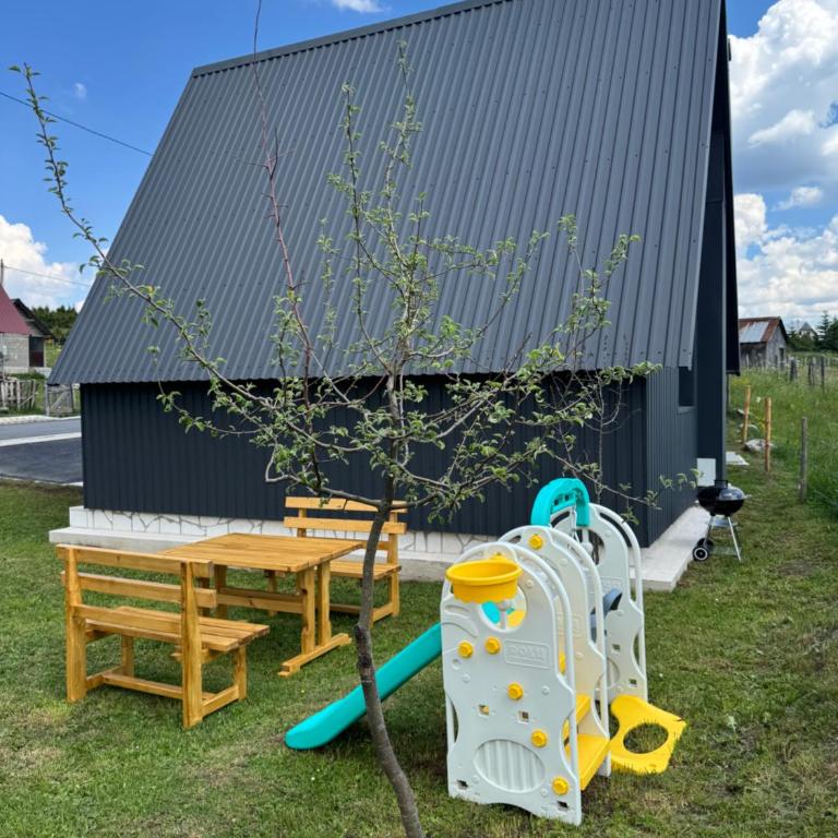 Little Break Cottage - One-Bedroom Chalet - 3