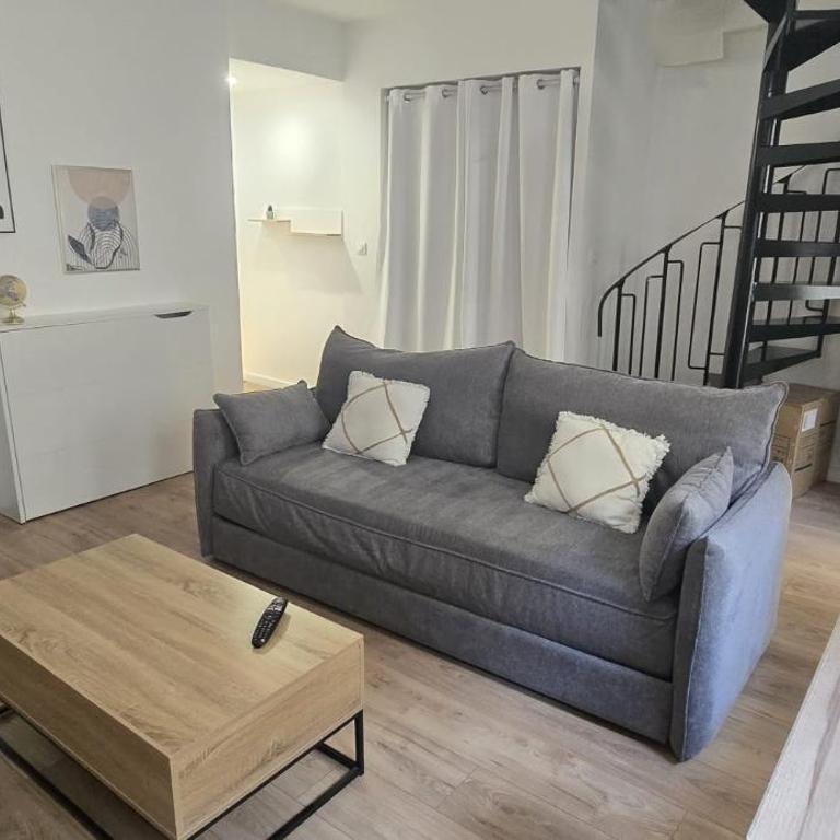 TheSecret 8 couchages, Sanctuaires et gare 5mn Climatisé , salle de sport terasse - Appartement 2 Chambres - 35