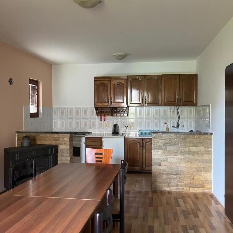 Guest House Lalic - Three-Bedroom Apartment - 14