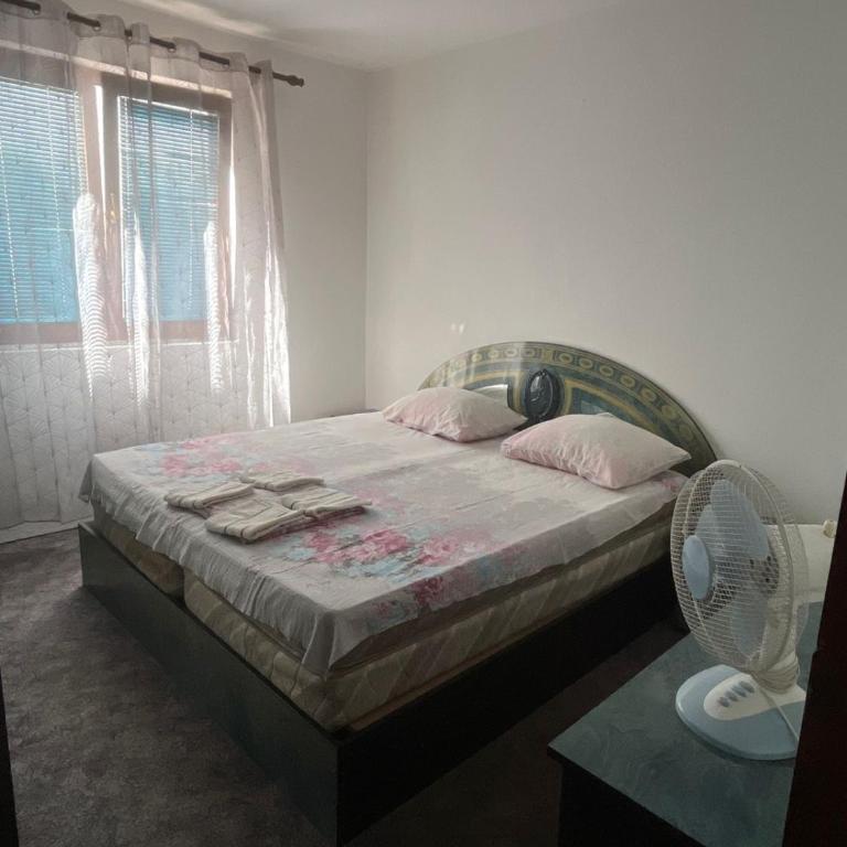 Guest House Lalic - Three-Bedroom Apartment - 17