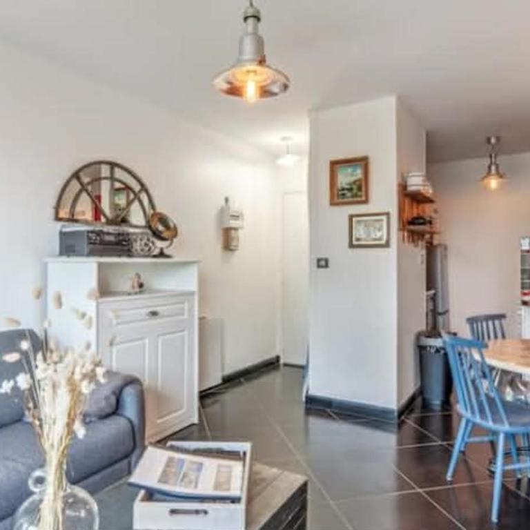 Swimming pool and view in Trouville-sur-Mer - Apartment - 2