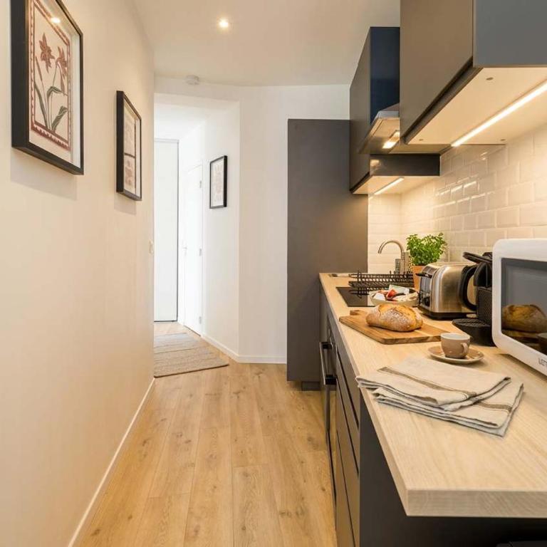 FurtiveStay - Sentier - Ponceau 2 - One-Bedroom Apartment - 13