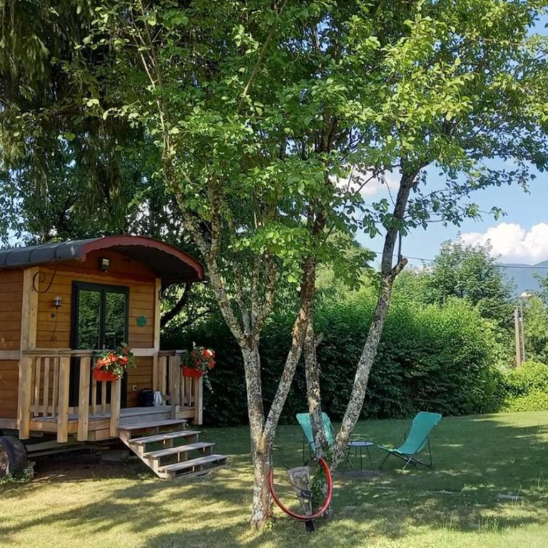 La Jument Verte Chambres d'Hôtes Aix-les-Bains - Chambre Double - Vue sur Jardin - 33