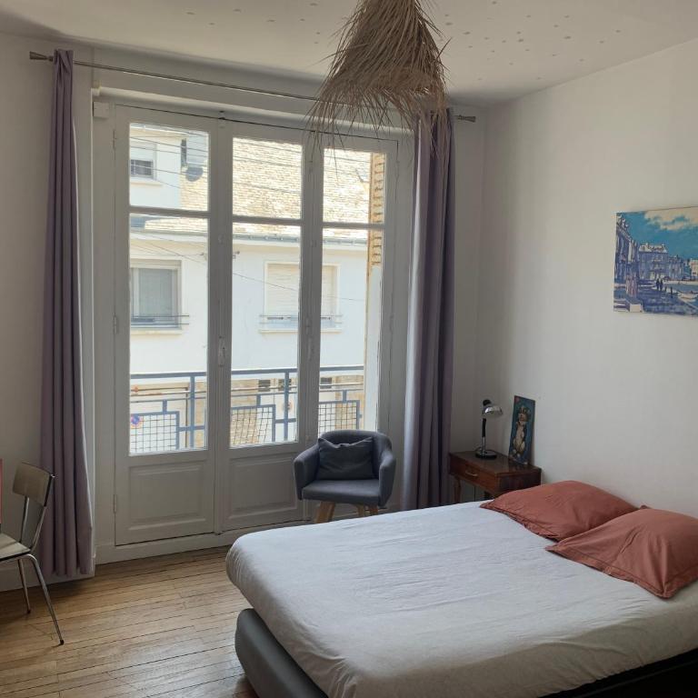 Chambre cosy avec jardin, proche centre et mer - Chambre Double avec Salle de Bains Commune - 3