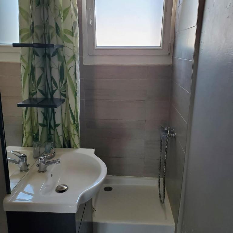 Charmant F2 avec vue, proche centre - Appartement 1 Chambre - 8