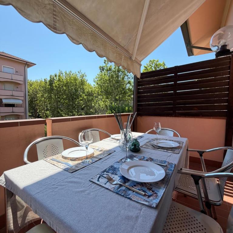 Veliero Fronte Mare 3 camere Flexrent - Immobiliare Abissinia - Three-Bedroom Apartment - 1