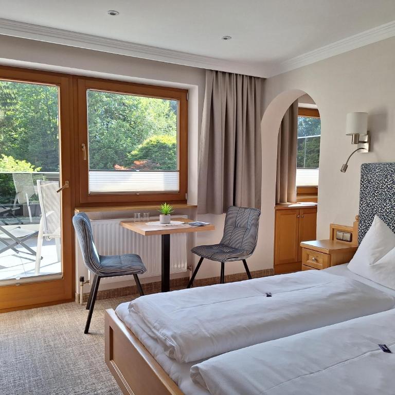Hotel Garni Erler - Comfort Doppelzimmer mit Balkon - 4