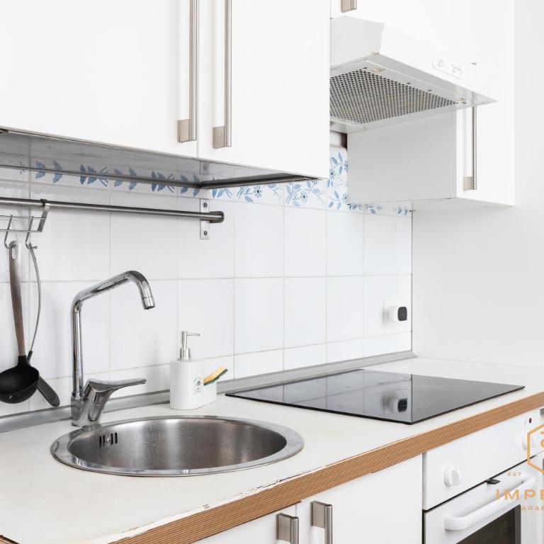 Imperium Testaccio Retreat - up to 7 pax, 2 balconies, 15 min to trastevere and metro station - Apartamento Deluxe de 2 dormitorios con balcón - 32