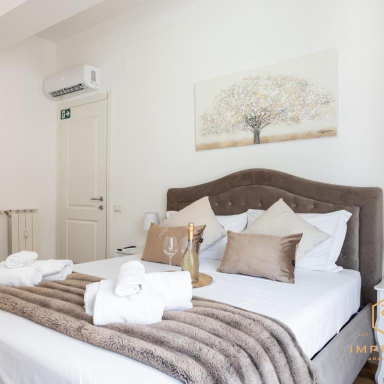 Imperium Testaccio Retreat - up to 7 pax, 2 balconies, 15 min to trastevere and metro station - Apartamento Deluxe de 2 dormitorios con balcón - 17