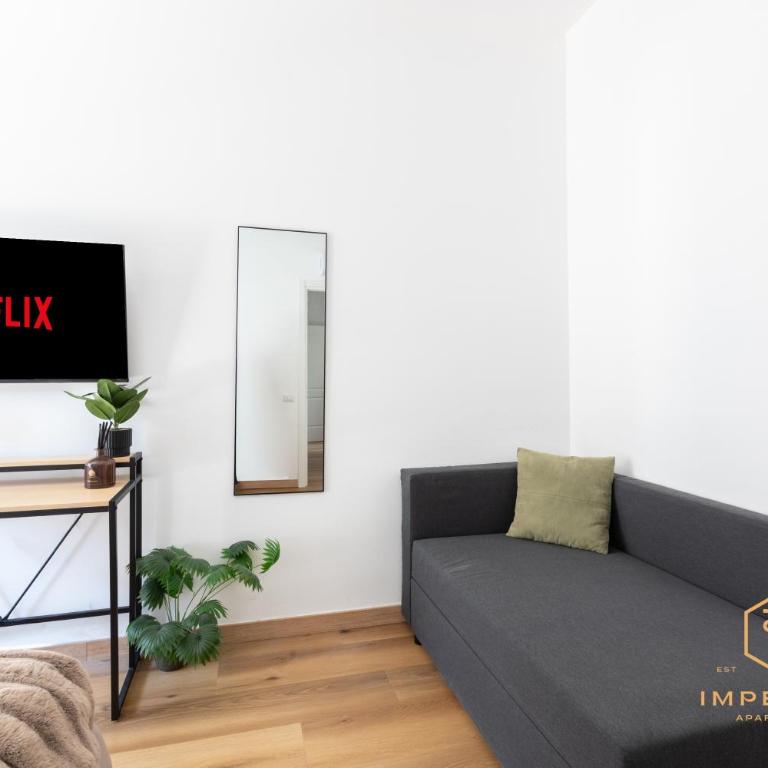 Imperium Testaccio Retreat - up to 7 pax, 2 balconies, 15 min to trastevere and metro station - Apartamento Deluxe de 2 dormitorios con balcón - 26